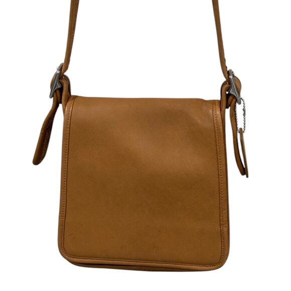 Vintage Coach 9145 Classic Legacy Studio Flap Bag in Camel - Picture 12 of 12